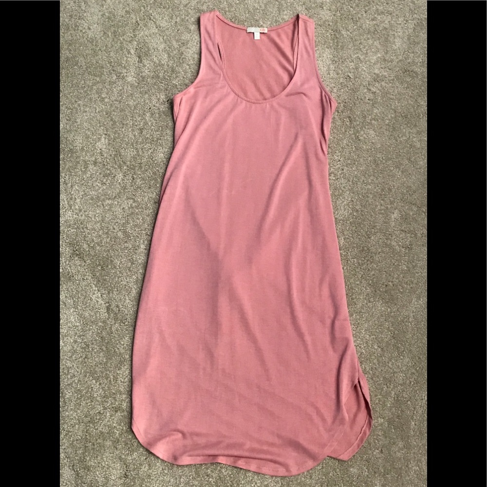 Gianni Bini form-fitting pink dress